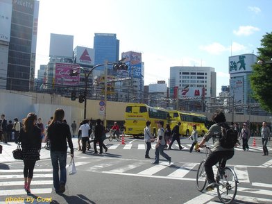 20100516shinjyukuekimae2.jpg
