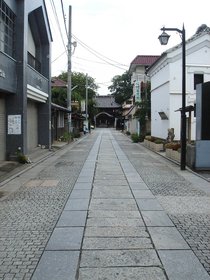 ばんな寺石畳2.jpg