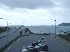 海中道路あやはし館バス停.jpg