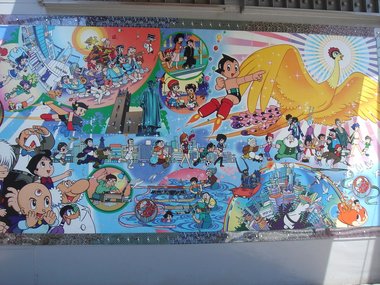 高田馬場駅前壁画B.jpg