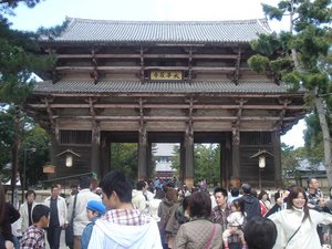 奈良・東大寺 門.jpg